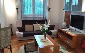 Dora Apartman
