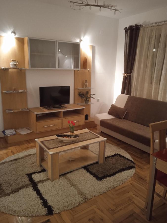 Dora Apartman Palić Exterior foto