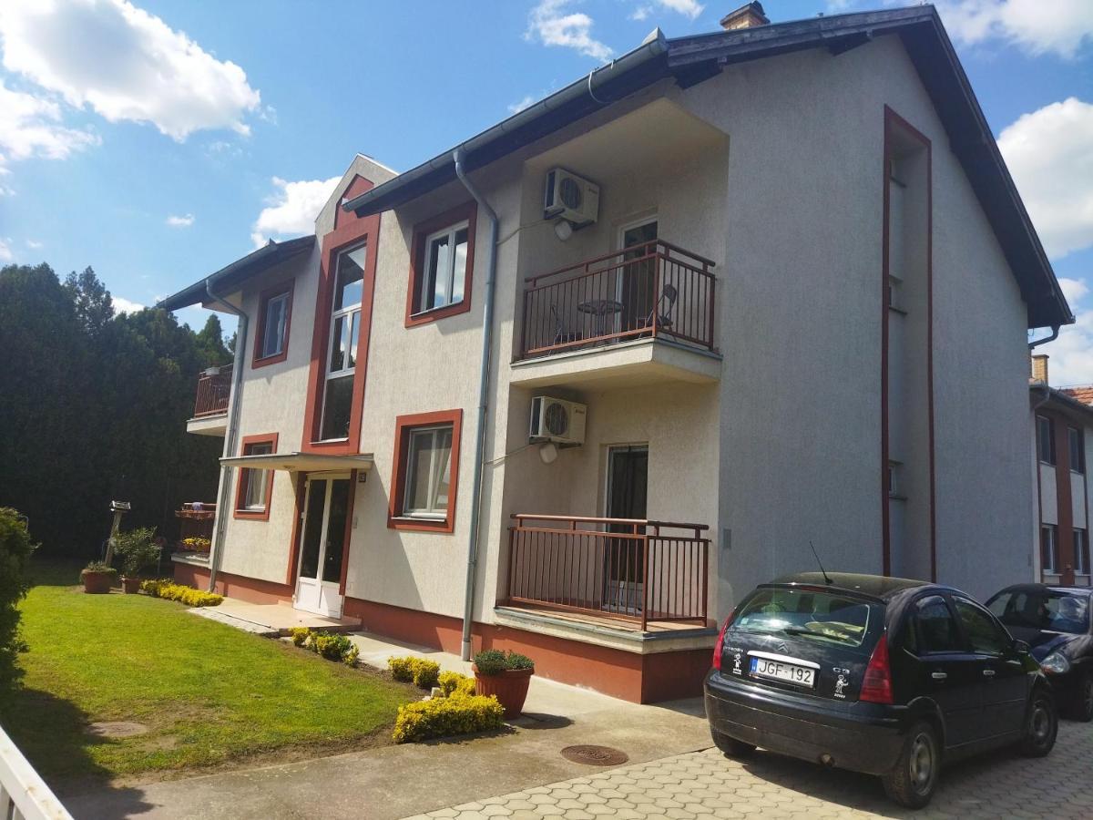 Dora Apartman Palić Exterior foto